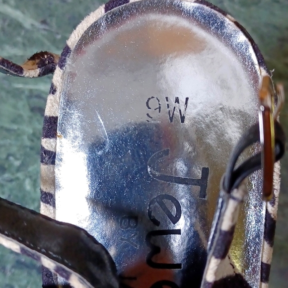 Jewels by Jade, Zebra animal print Slingback Pumps, Size 9W" Black/White - Picture 10 of 12